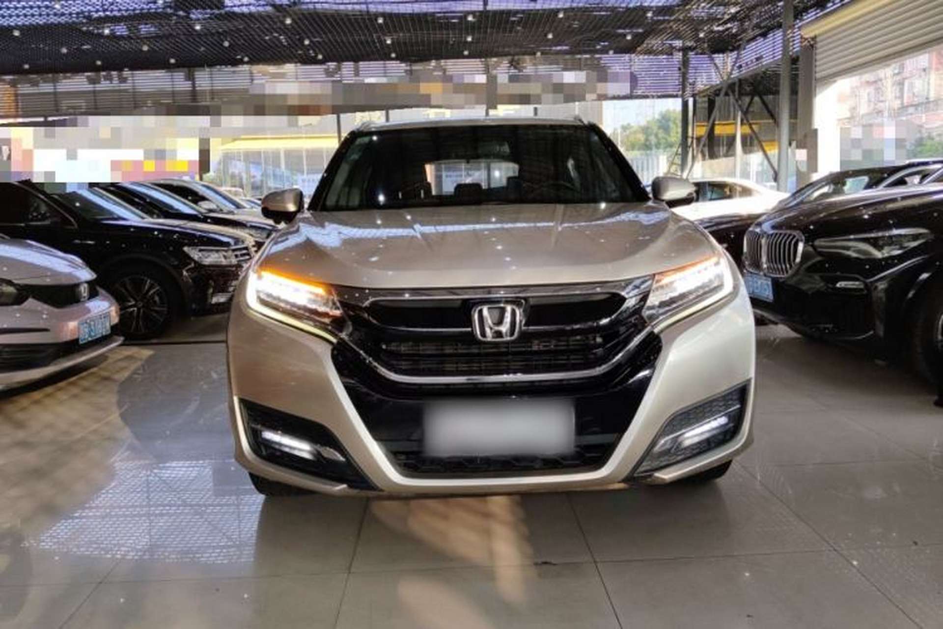 Used Honda UR-V 2017 370TURBO 2WD Prestige Edition China V Exterior 1