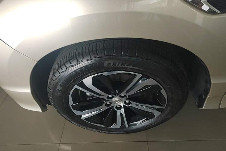 Used Honda UR-V 2017 370TURBO 2WD Prestige Edition China V Exterior 4
