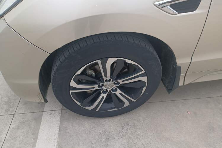 Used Honda UR-V 2017 370TURBO 2WD Prestige Edition China V Exterior 4