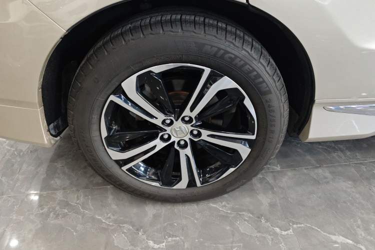 Used Honda UR-V 2017 370TURBO 2WD Prestige Edition China V Exterior 4