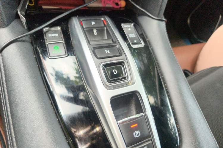 Used Honda UR-V 2017 370TURBO 2WD Prestige Edition China V Gear Lever