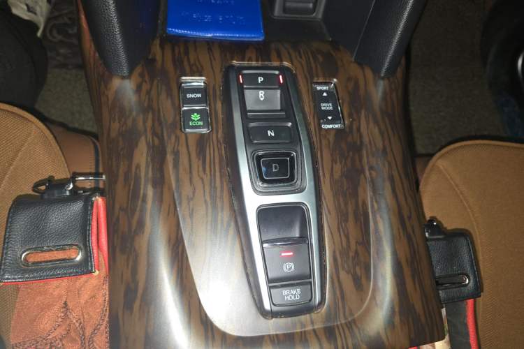 Used Honda UR-V 2017 370TURBO Four-Wheel Drive Prestige Edition China V Gear Lever