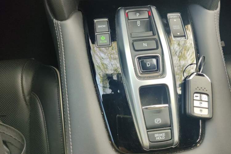 Used Honda UR-V 2017 370TURBO Four-Wheel Drive Prestige Edition China V Gear Lever