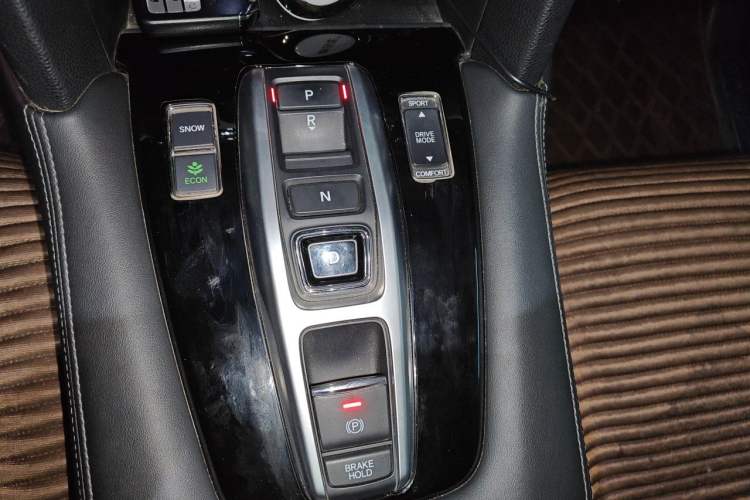 Used Honda UR-V 2017 370TURBO Four-Wheel Drive Prestige Edition China V Gear Lever