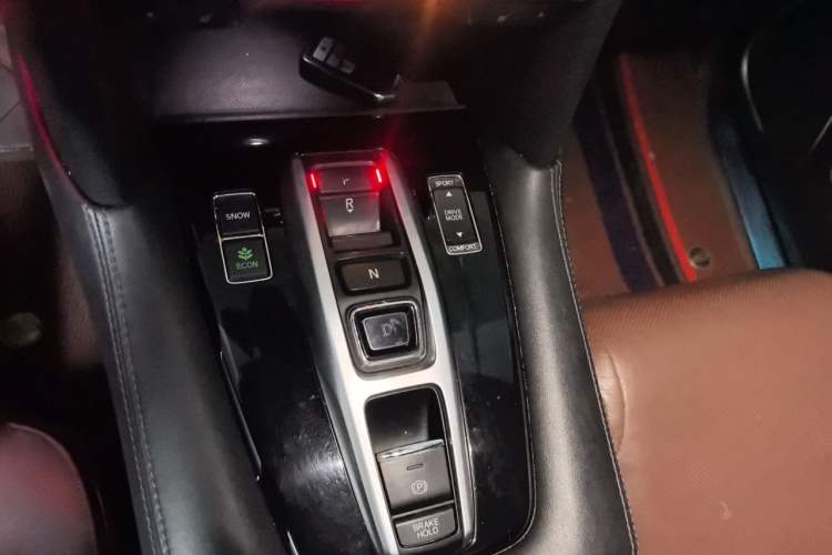 Used Honda UR-V 2017 370TURBO Four-Wheel Drive Prestige Edition China V Gear Lever