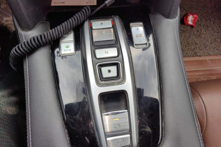 Used Honda UR-V 2017 370TURBO Four-Wheel Drive Prestige Edition China V Gear Lever