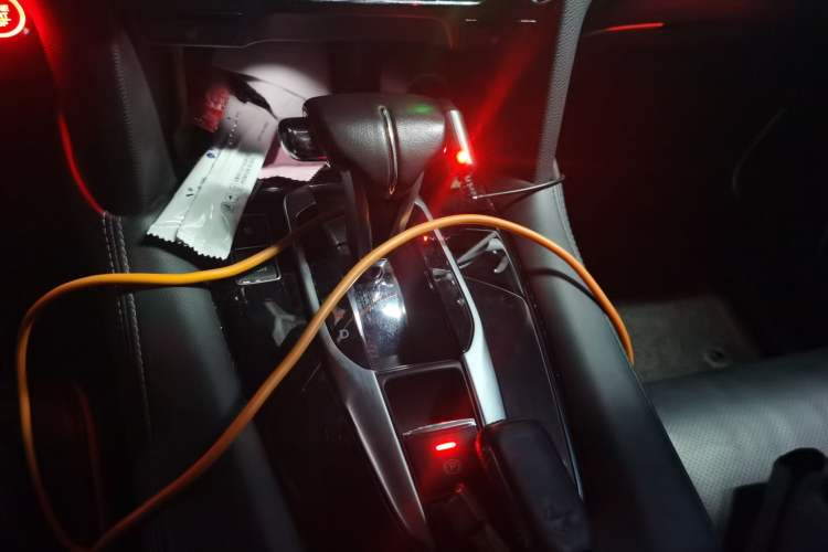 Used Honda UR-V 2017 240TURBO Two-Wheel Drive Luxury Edition China V Gear Lever