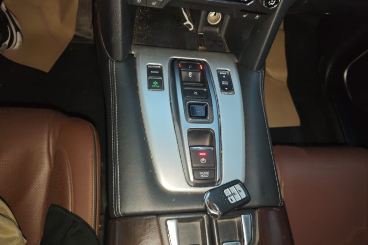 Used Honda UR-V 2017 370TURBO Four-Wheel Drive Prestige Edition China V Gear Lever