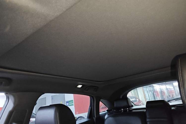 Used Honda UR-V 2017 240TURBO Two-Wheel Drive Luxury Edition China V Headliner