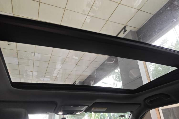 Used Honda UR-V 2017 240TURBO Two-Wheel Drive Classic Edition China V Headliner
