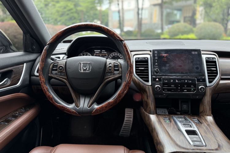 Used Honda UR-V 2017 370TURBO 2WD Prestige Edition China V Interior 3