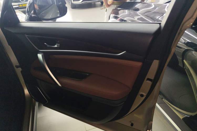 Used Honda UR-V 2017 370TURBO Four-Wheel Drive Prestige Edition China V Interior 5