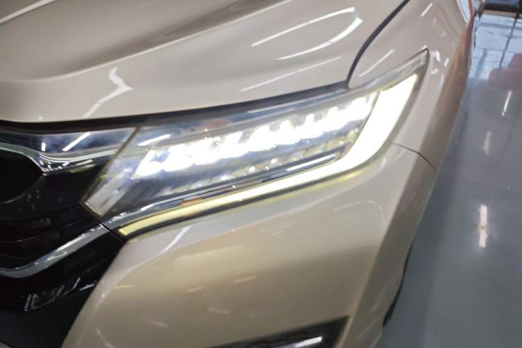 Used Honda UR-V 2017 240TURBO Two-Wheel Drive Luxury Edition China VI Left Front Headlight