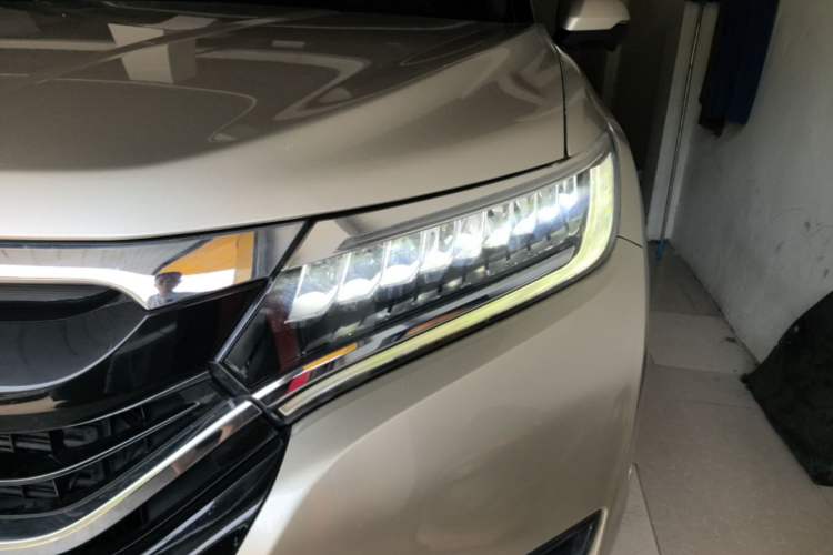 Used Honda UR-V 2017 370TURBO 2WD Prestige Edition China V Left Front Headlight