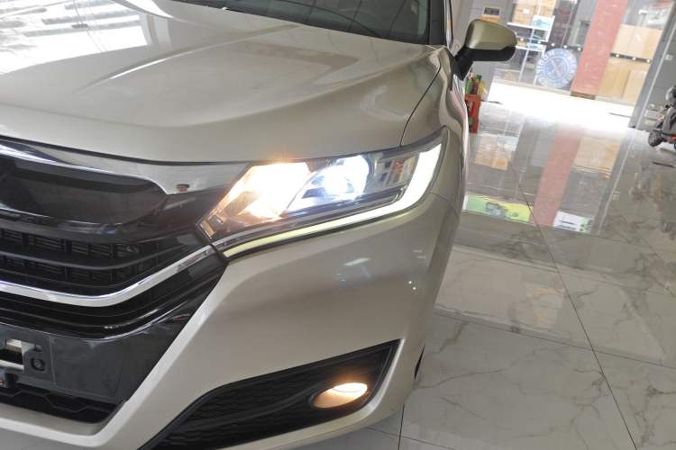 Used Honda UR-V 2017 240TURBO Two-Wheel Drive Classic Edition China V Left Front Headlight