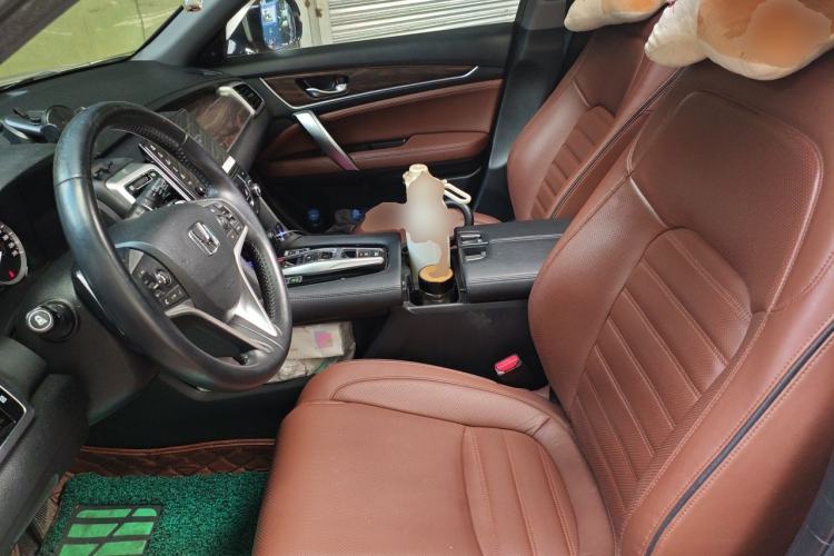 Used Honda UR-V 2017 370TURBO 2WD Prestige Edition China V Left Front Seat