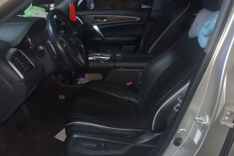 Used Honda UR-V 2017 370TURBO 2WD Prestige Edition China V Left Front Seat
