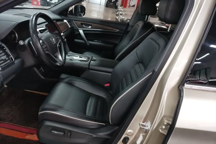 Used Honda UR-V 2017 370TURBO 2WD Prestige Edition China V Left Front Seat