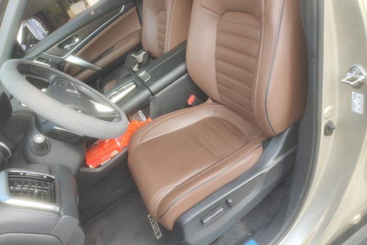 Used Honda UR-V 2017 370TURBO 2WD Prestige Edition China V Left Front Seat