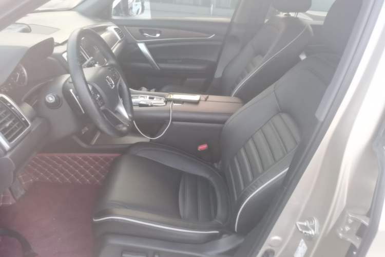 Used Honda UR-V 2017 370TURBO 2WD Prestige Edition China V Left Front Seat