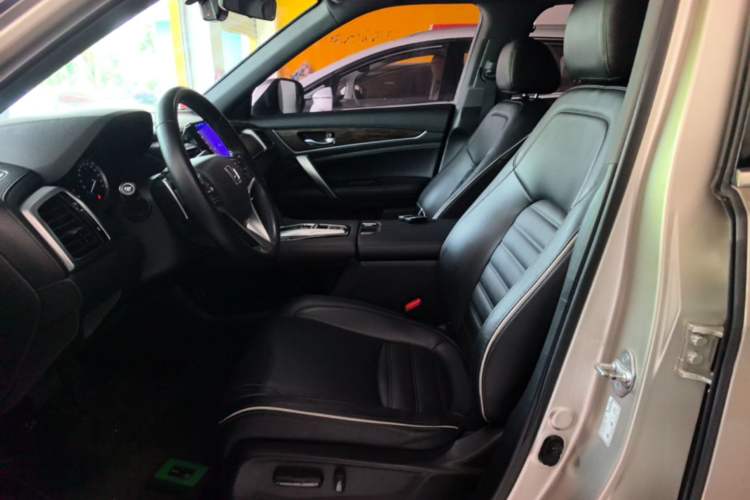 Used Honda UR-V 2017 370TURBO 2WD Prestige Edition China V Left Front Seat