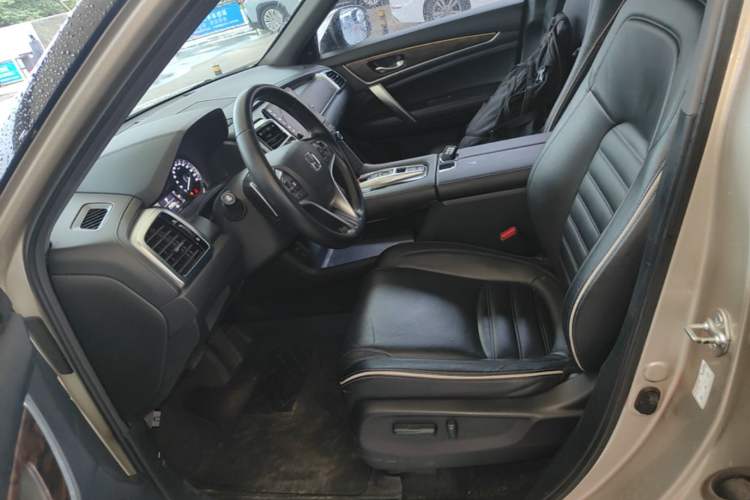 Used Honda UR-V 2017 370TURBO 2WD Prestige Edition China V Left Front Seat