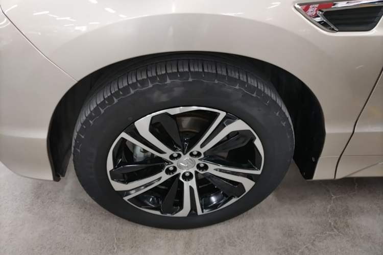 Used Honda UR-V 2017 370TURBO 2WD Prestige Edition China V Left Front Wheel Hub