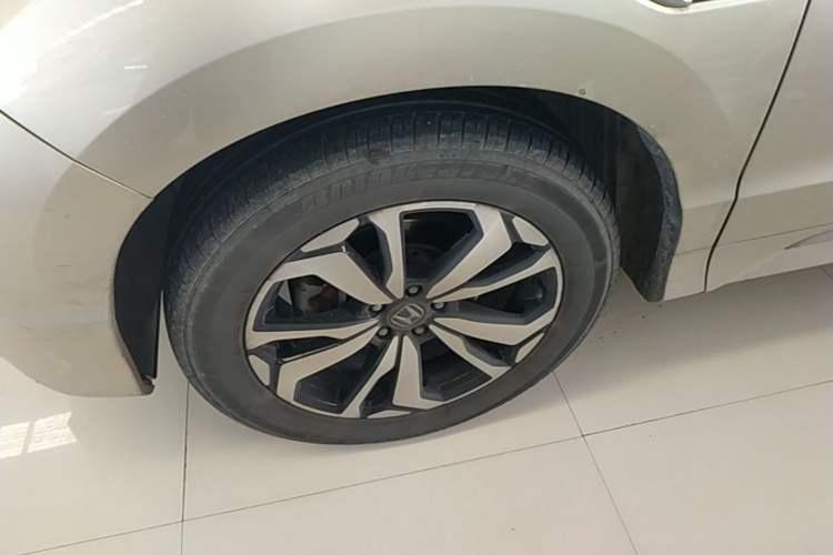 Used Honda UR-V 2017 240TURBO Two-Wheel Drive Luxury Edition China V Left Front Wheel Hub