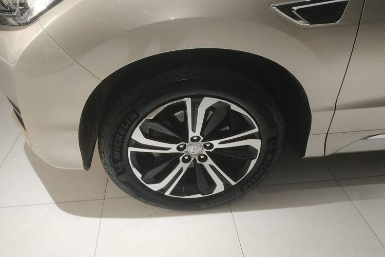 Used Honda UR-V 2017 370TURBO 2WD Prestige Edition China V Left Front Wheel Hub