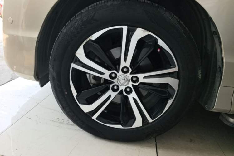 Used Honda UR-V 2017 370TURBO 2WD Prestige Edition China V Left Front Wheel Hub