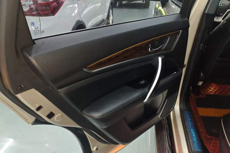 Used Honda UR-V 2017 240TURBO Two-Wheel Drive Luxury Edition China VI Left Rear Door Interior