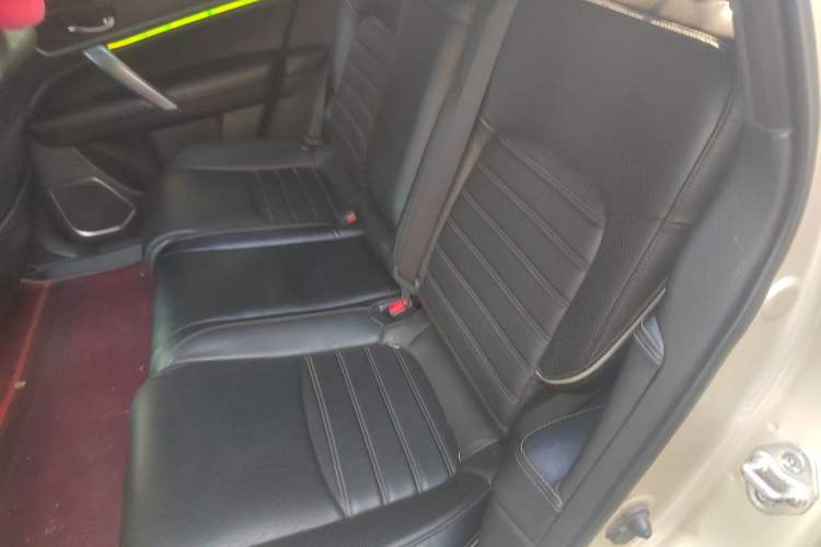 Used Honda UR-V 2017 240TURBO Two-Wheel Drive Luxury Edition China V Left Rear Seat