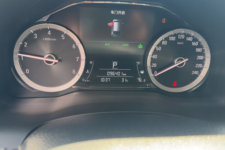 Used Honda UR-V 2017 370TURBO Four-Wheel Drive Prestige Edition China V Odometer Close Up