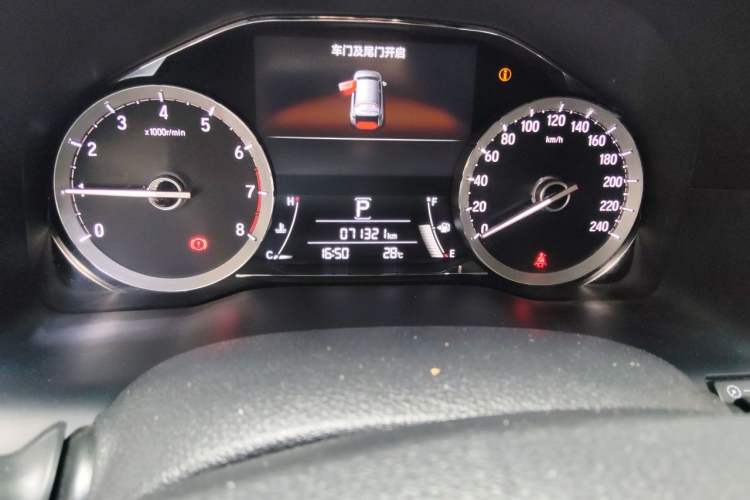 Used Honda UR-V 2017 240TURBO Two-Wheel Drive Classic Edition China V Odometer Close Up