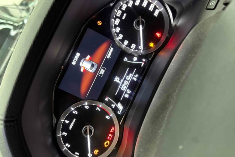Used Honda UR-V 2017 370TURBO 2WD Prestige Edition China V Odometer Close Up