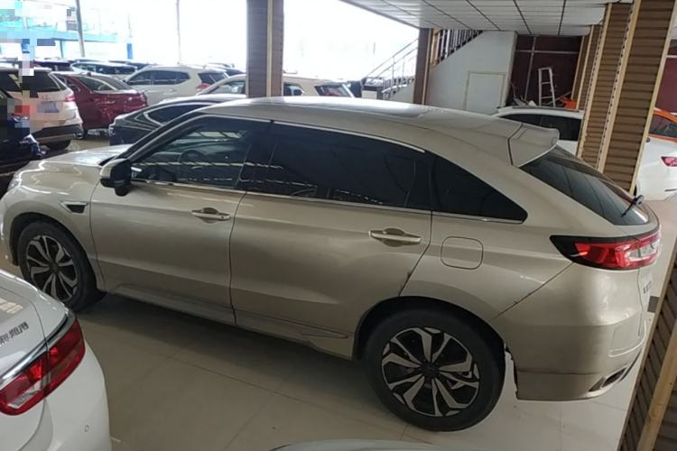 Used Honda UR-V 2017 240TURBO Two-Wheel Drive Luxury Edition China V Rear Left 45 Deg