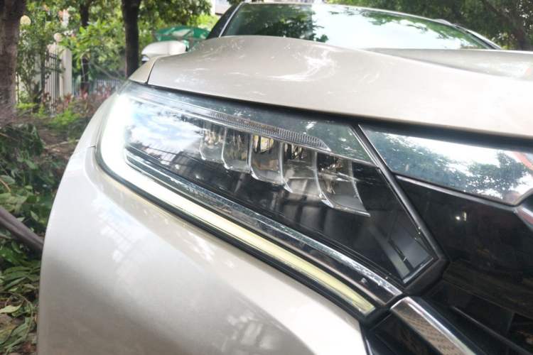 Used Honda UR-V 2017 370TURBO 2WD Prestige Edition China V Right Front Headlight