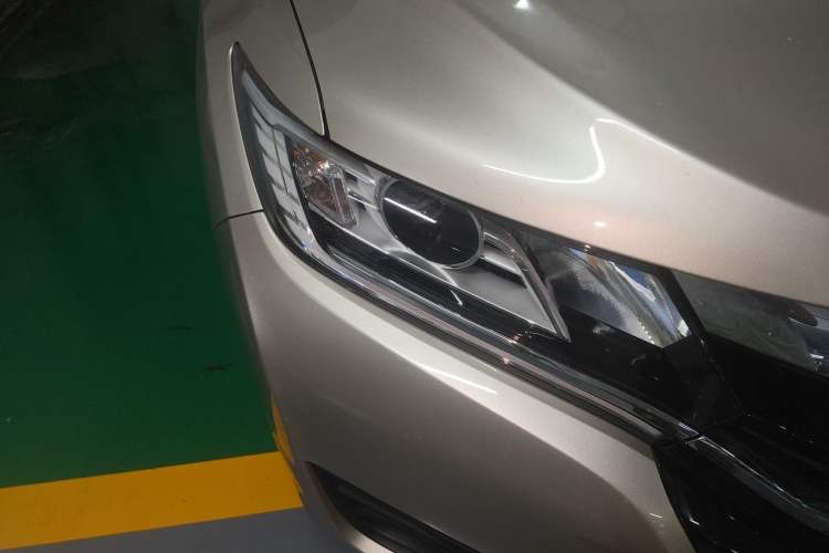 Used Honda UR-V 2017 240TURBO Two-Wheel Drive Classic Edition China V Right Front Headlight