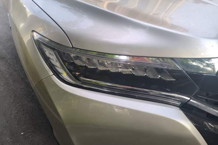Used Honda UR-V 2017 370TURBO Four-Wheel Drive Prestige Edition China V Right Front Headlight