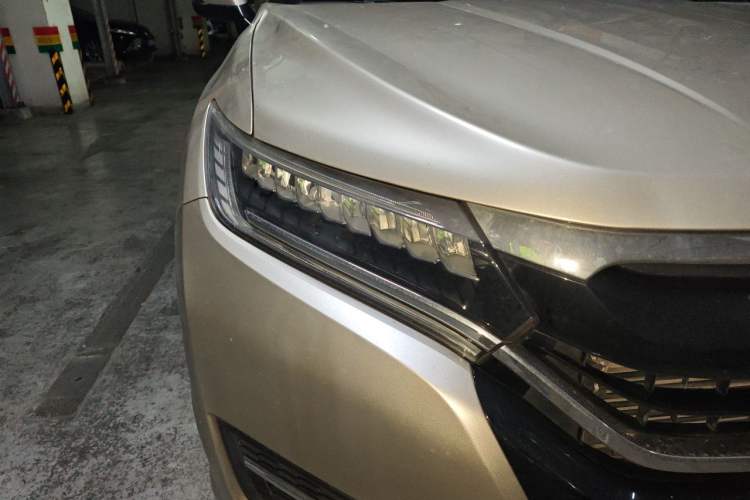 Used Honda UR-V 2017 370TURBO Four-Wheel Drive Prestige Edition China V Right Front Headlight