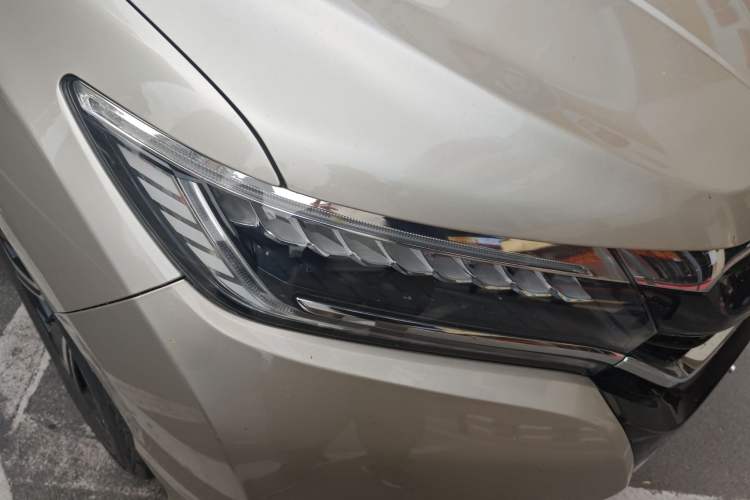 Used Honda UR-V 2017 370TURBO 2WD Prestige Edition China V Right Front Headlight