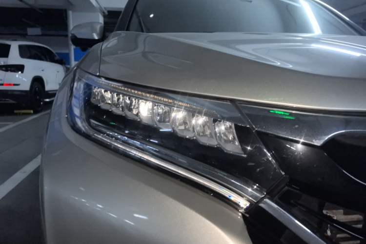Used Honda UR-V 2017 370TURBO Four-Wheel Drive Prestige Edition China V Right Front Headlight