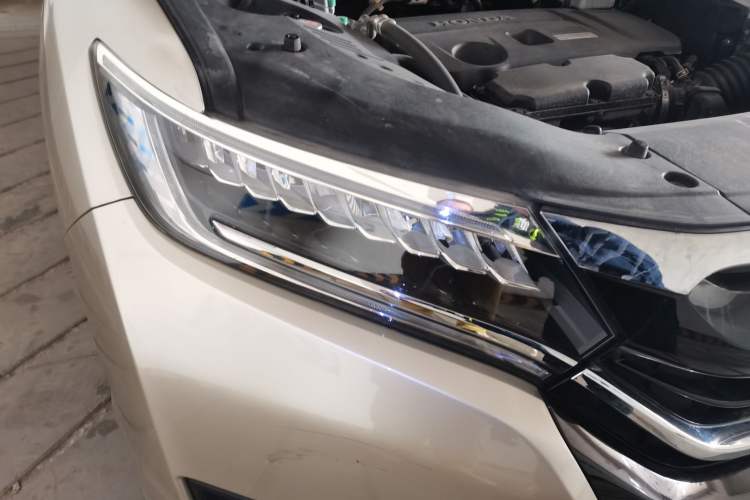 Used Honda UR-V 2017 370TURBO 2WD Prestige Edition China V Right Front Headlight