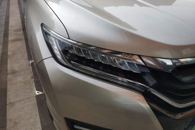Used Honda UR-V 2017 370TURBO Four-Wheel Drive Prestige Edition China V Right Front Headlight