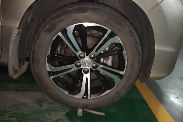 Used Honda UR-V 2017 370TURBO 2WD Prestige Edition China V Right Front Wheel Hub