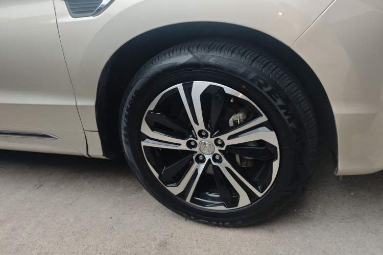 Used Honda UR-V 2017 370TURBO Four-Wheel Drive Prestige Edition China V Right Front Wheel Hub