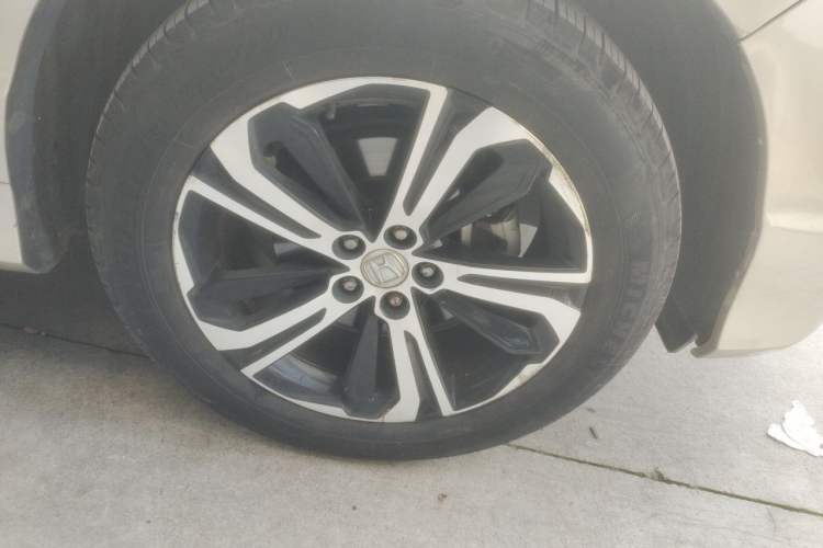 Used Honda UR-V 2017 370TURBO 2WD Prestige Edition China V Right Front Wheel Hub