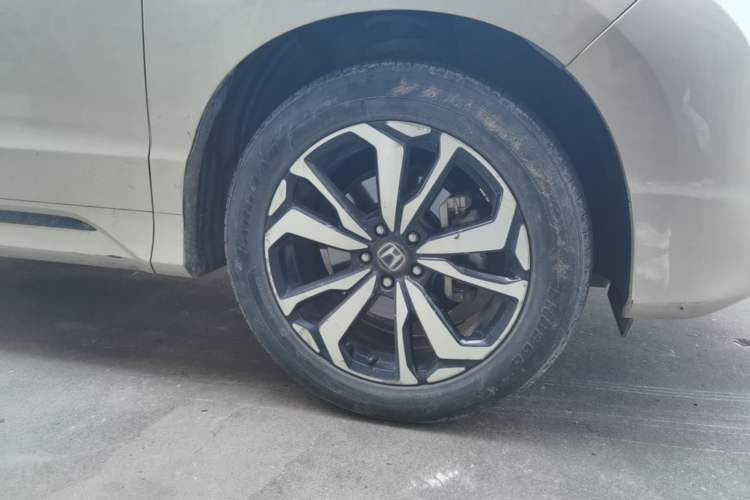 Used Honda UR-V 2017 240TURBO Two-Wheel Drive Classic Edition China V Right Front Wheel Hub