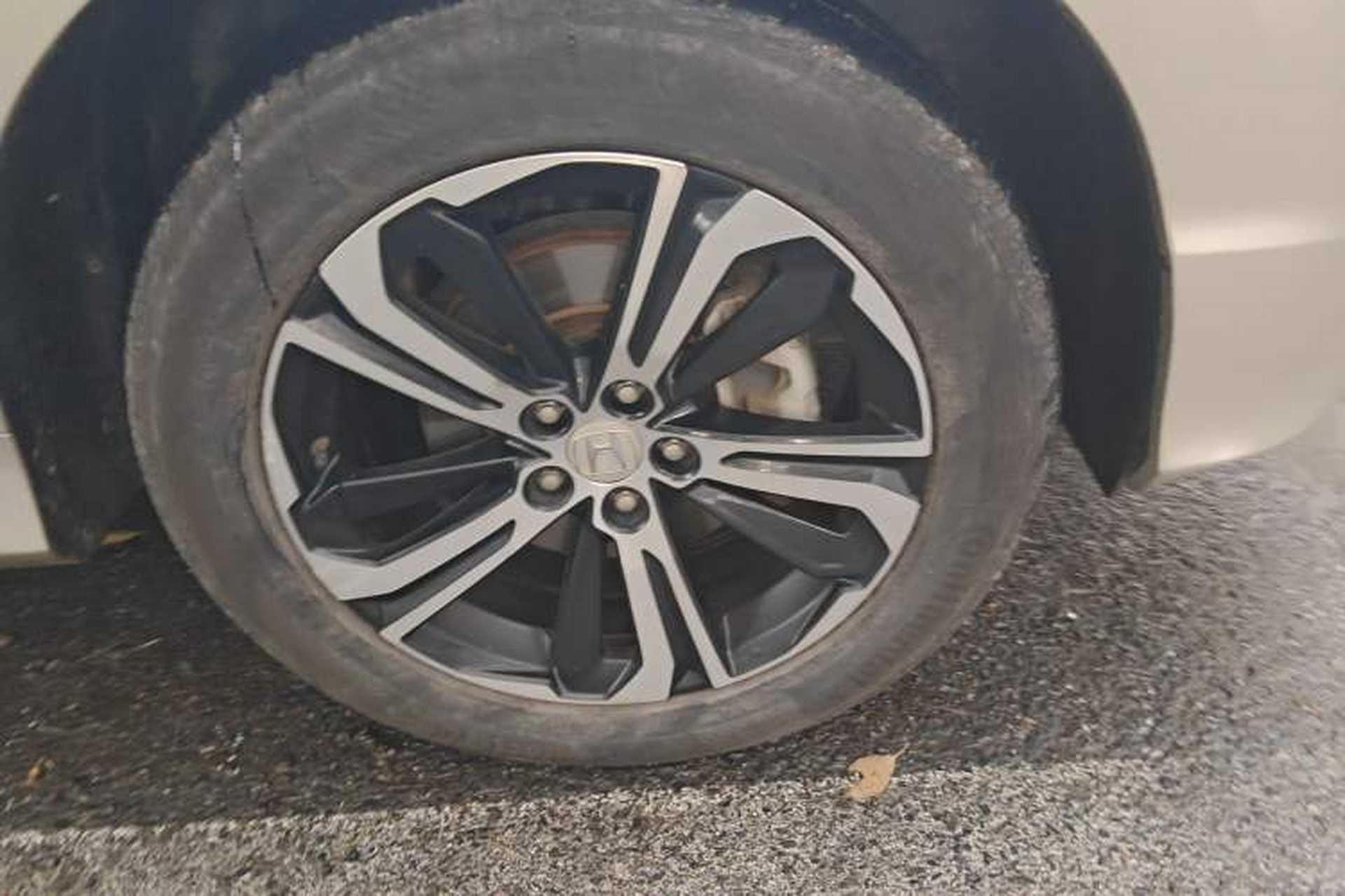Used Honda UR-V 2017 370TURBO 2WD Prestige Edition China V Right Front Wheel Hub