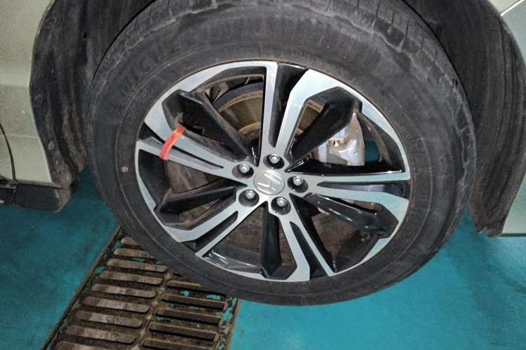 Used Honda UR-V 2017 370TURBO Four-Wheel Drive Prestige Edition China V Right Front Wheel Hub